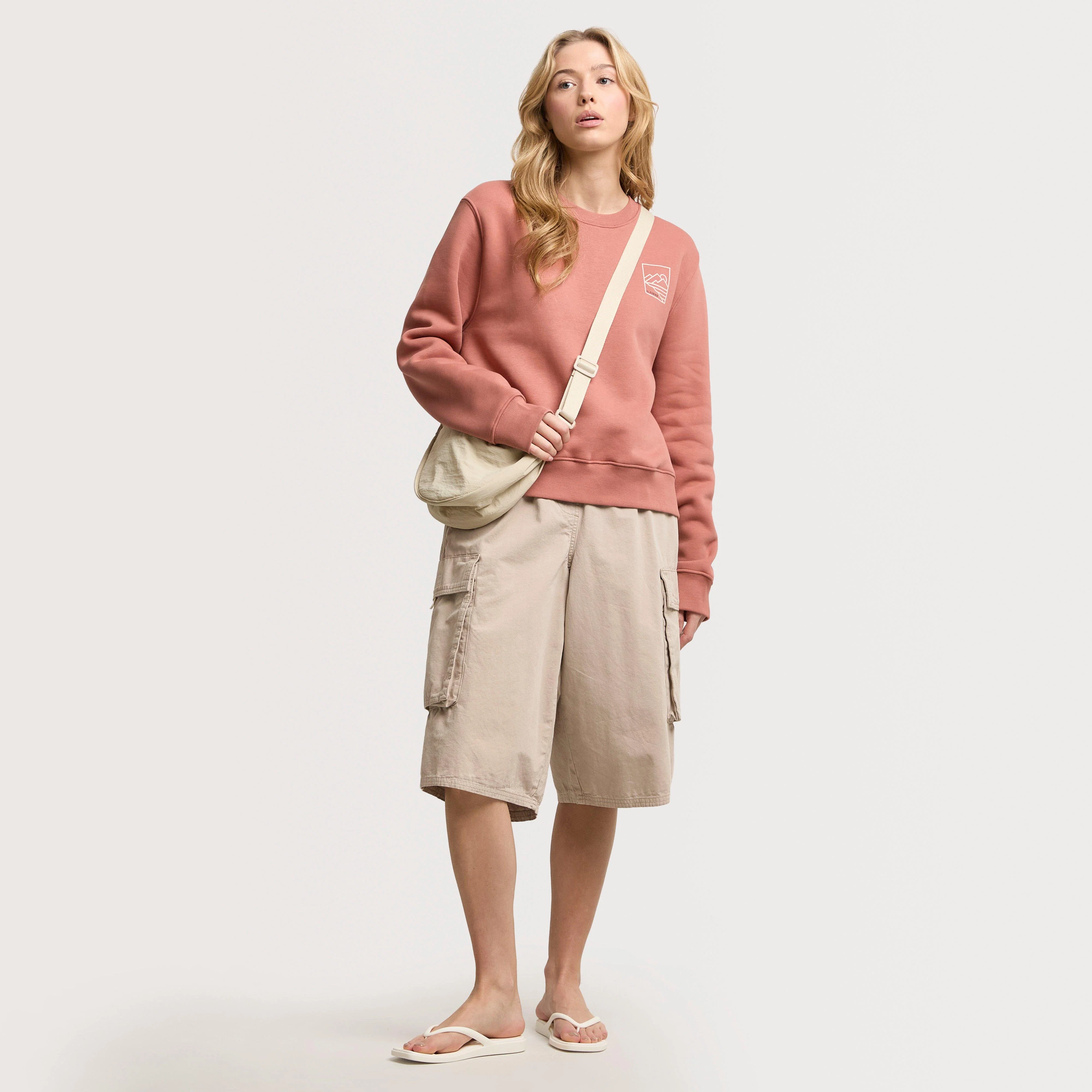 Shoreline Cropped Crew - Image 3