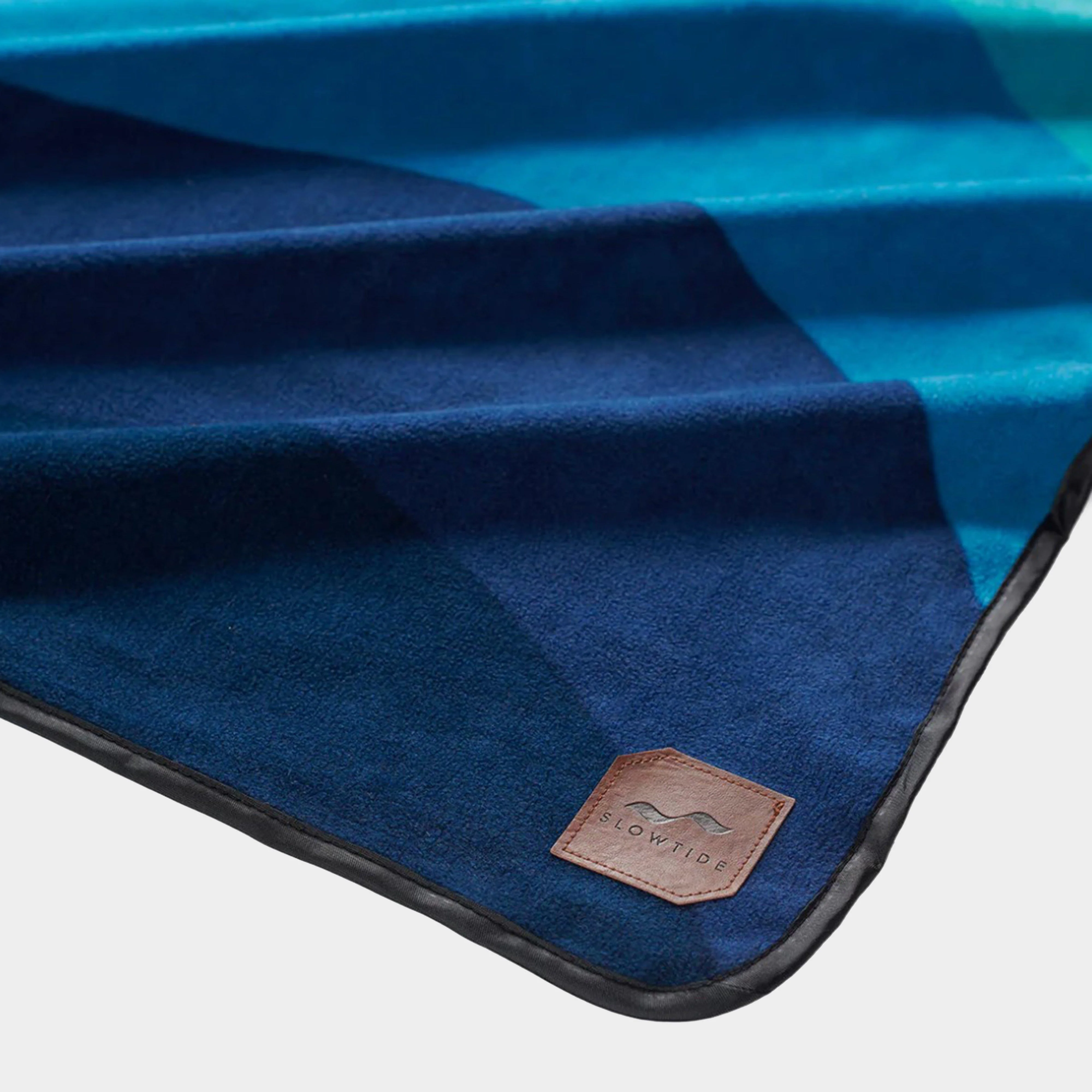 Shores Camp Blanket - Image 2