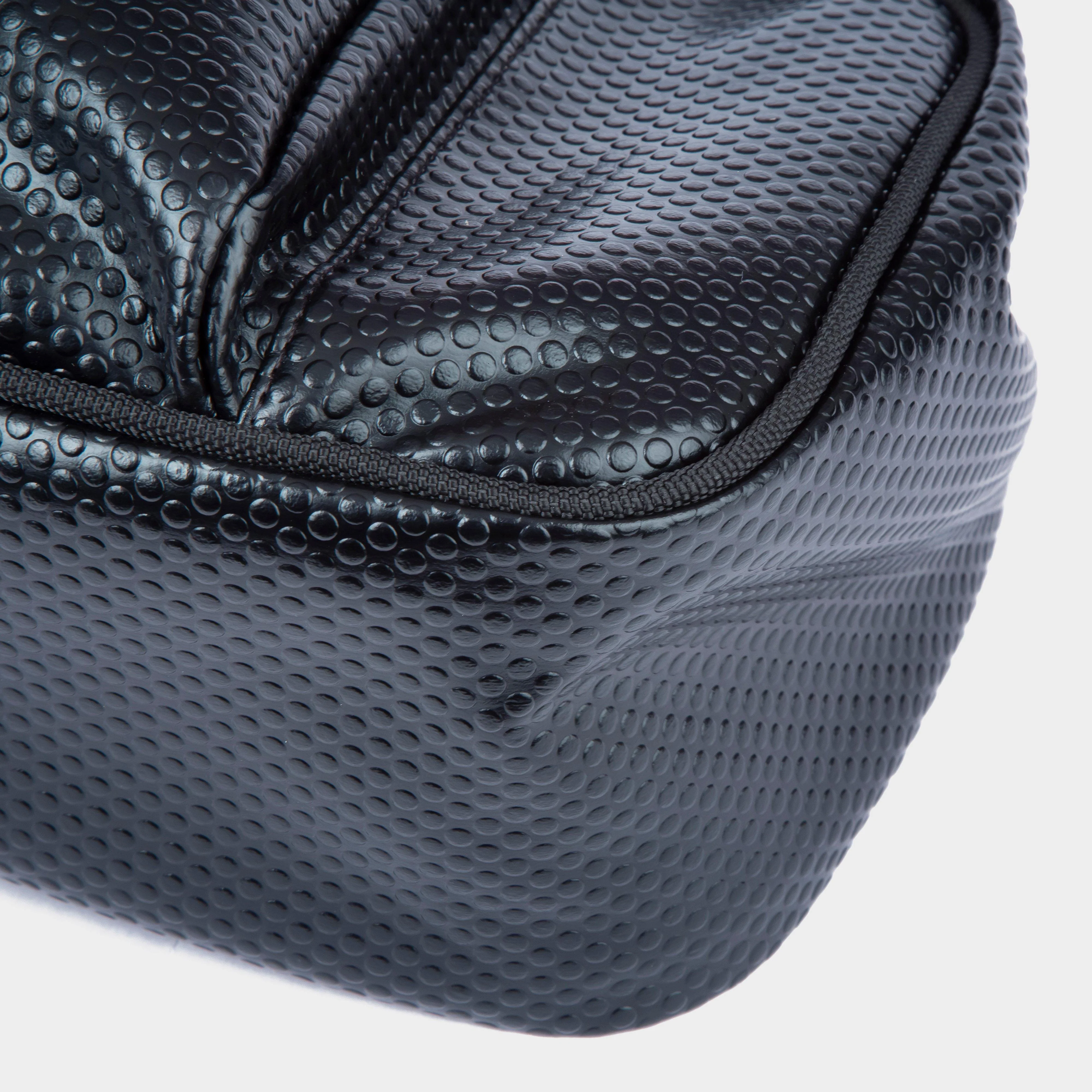 Quiver Holdall - Image 9