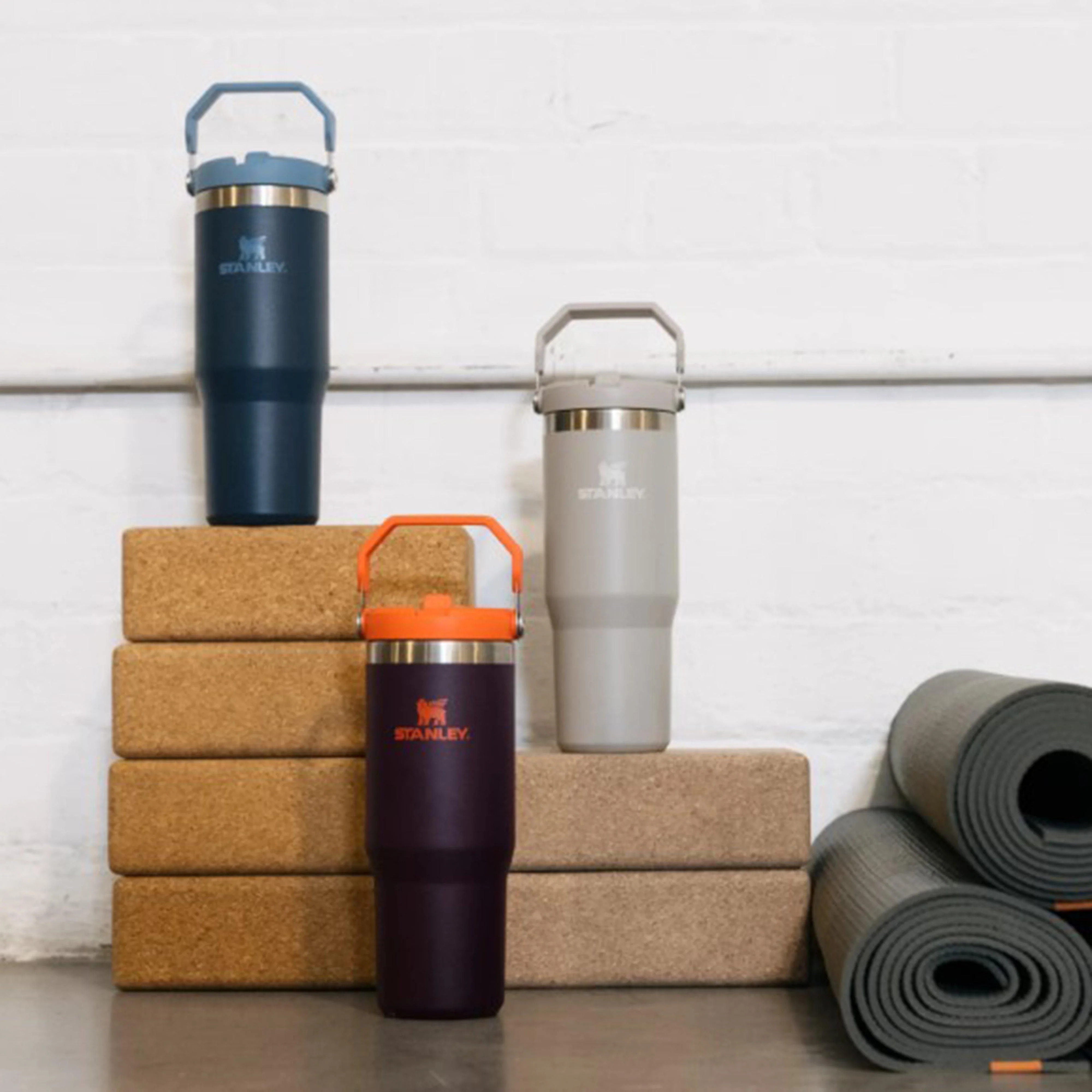 IceFlow™ Flip Straw Tumbler 0.89L - Image 5