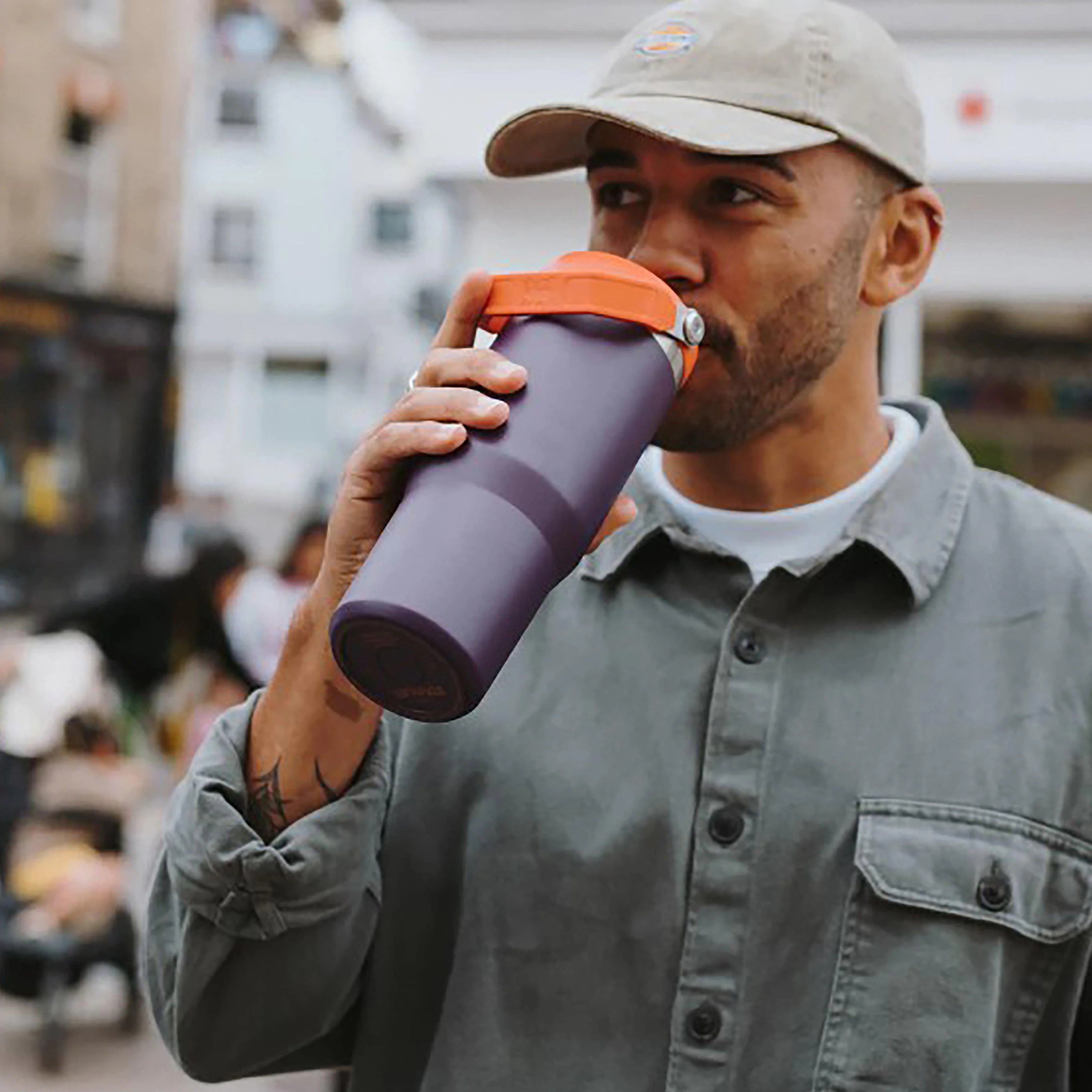 IceFlow™ Flip Straw Tumbler 0.89L - Image 4
