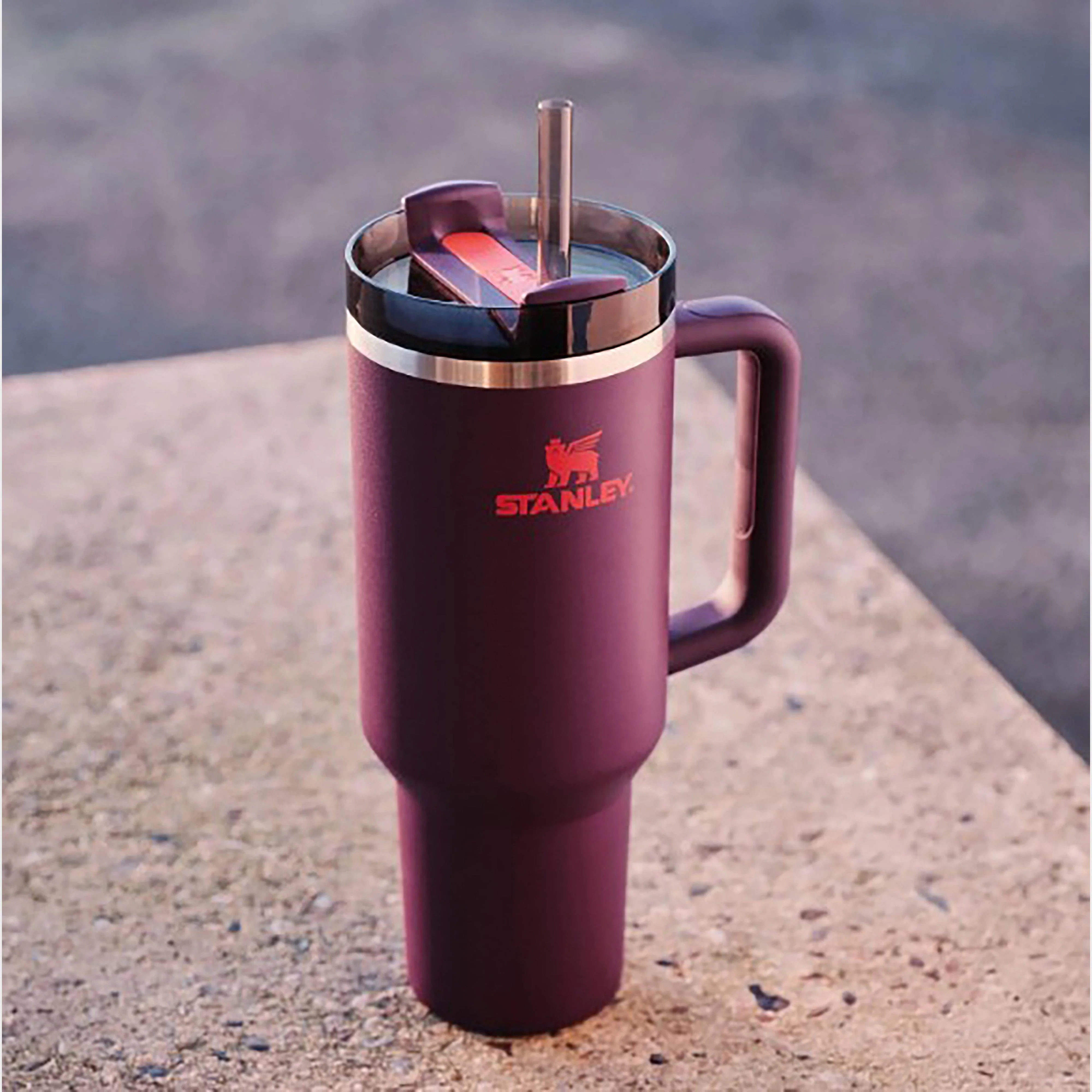 Quencher H2.0 Flowstate™ Tumbler 1.2L - Image 4