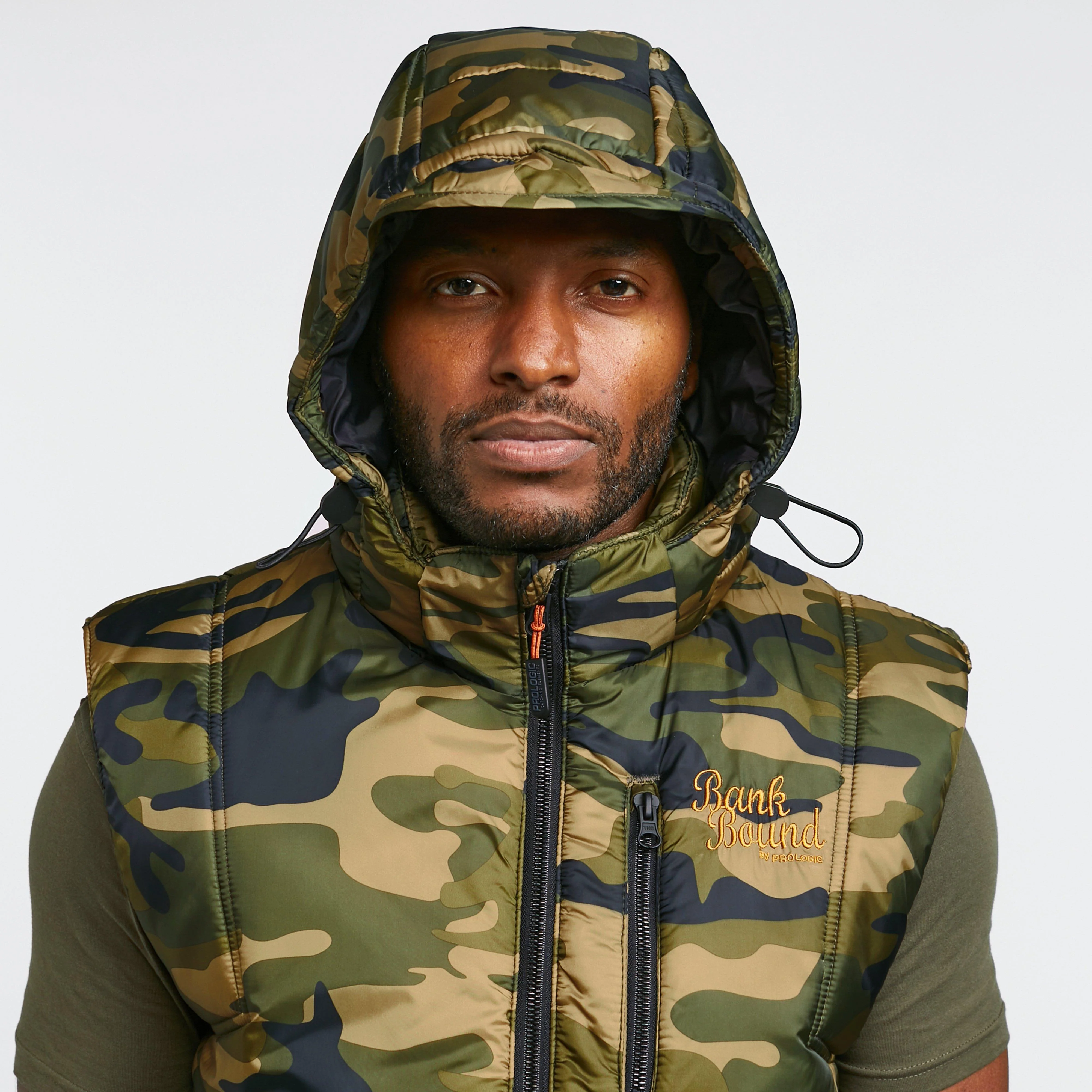 Men's Bank Bound Camo Gilet - Image 6