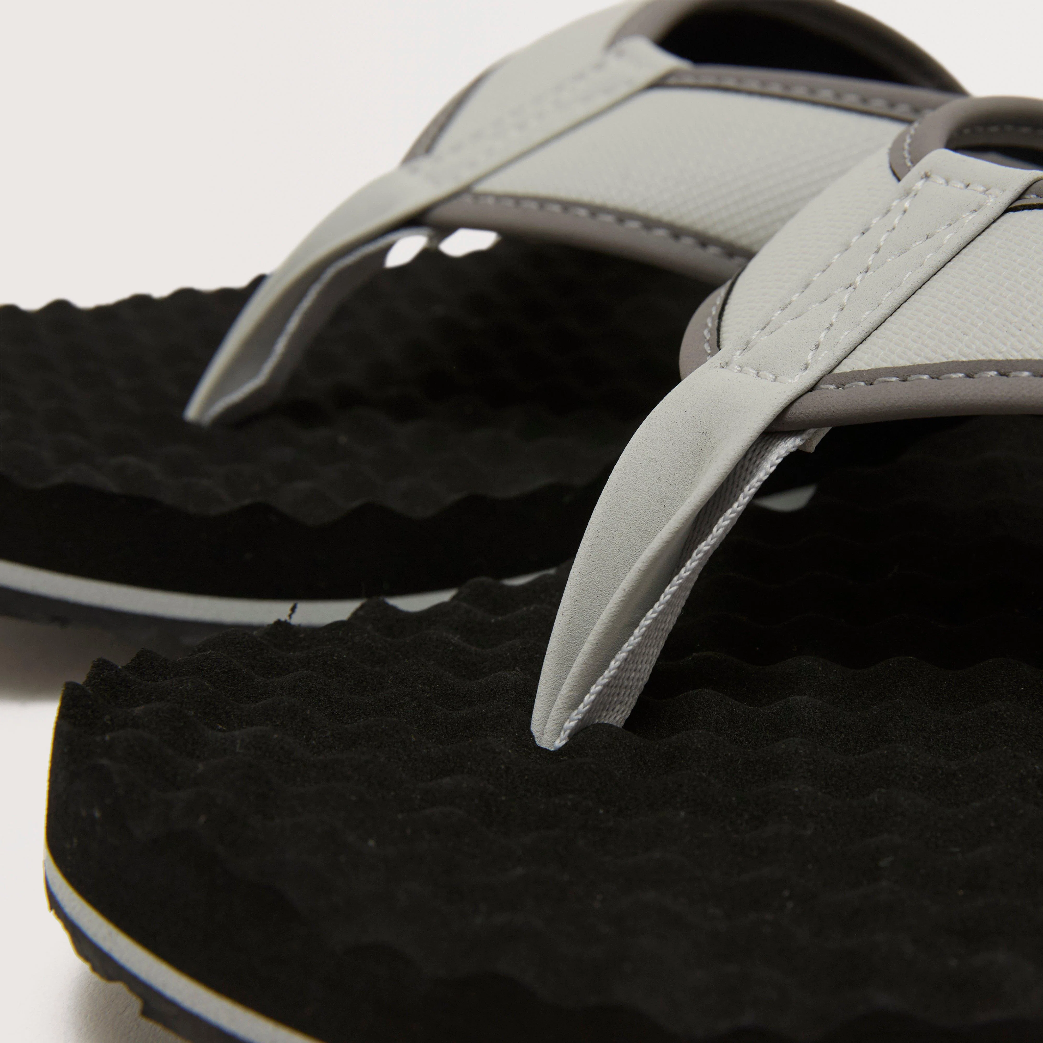 Men's Base Camp Flip Flops - Image 6