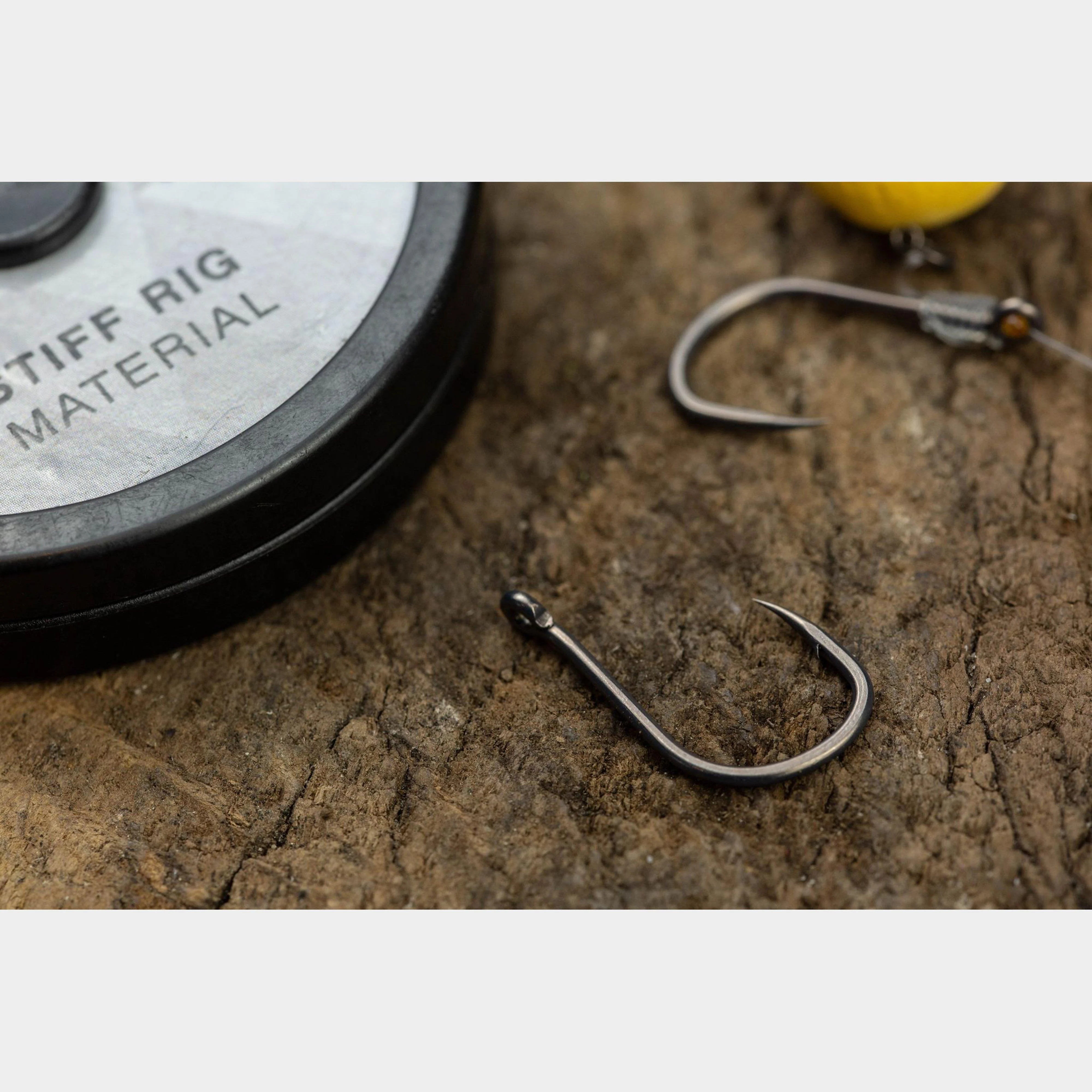 Beaked Chod Hook Size 8 (Barbed) - Image 2