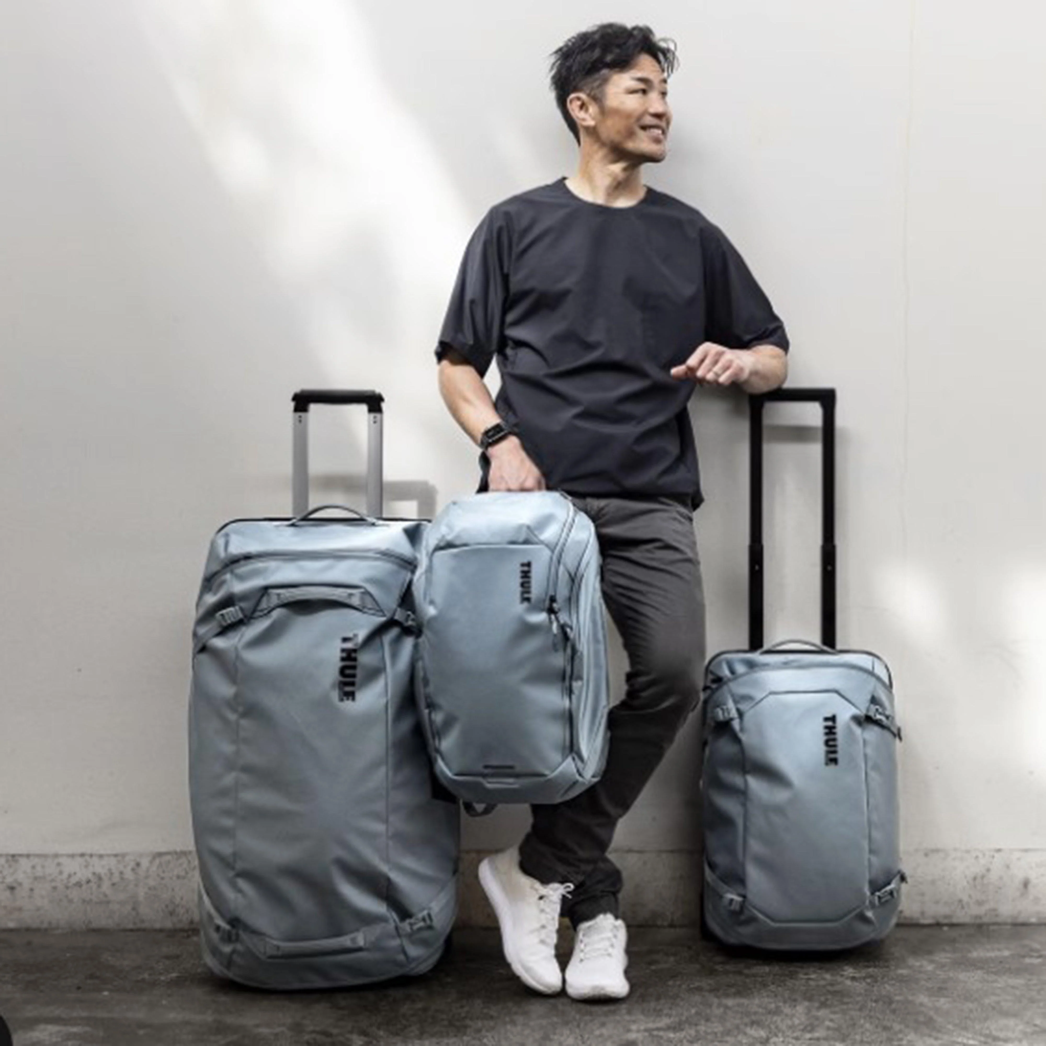 Chasm Carry On Wheeled Duffel Suitcase - Image 5