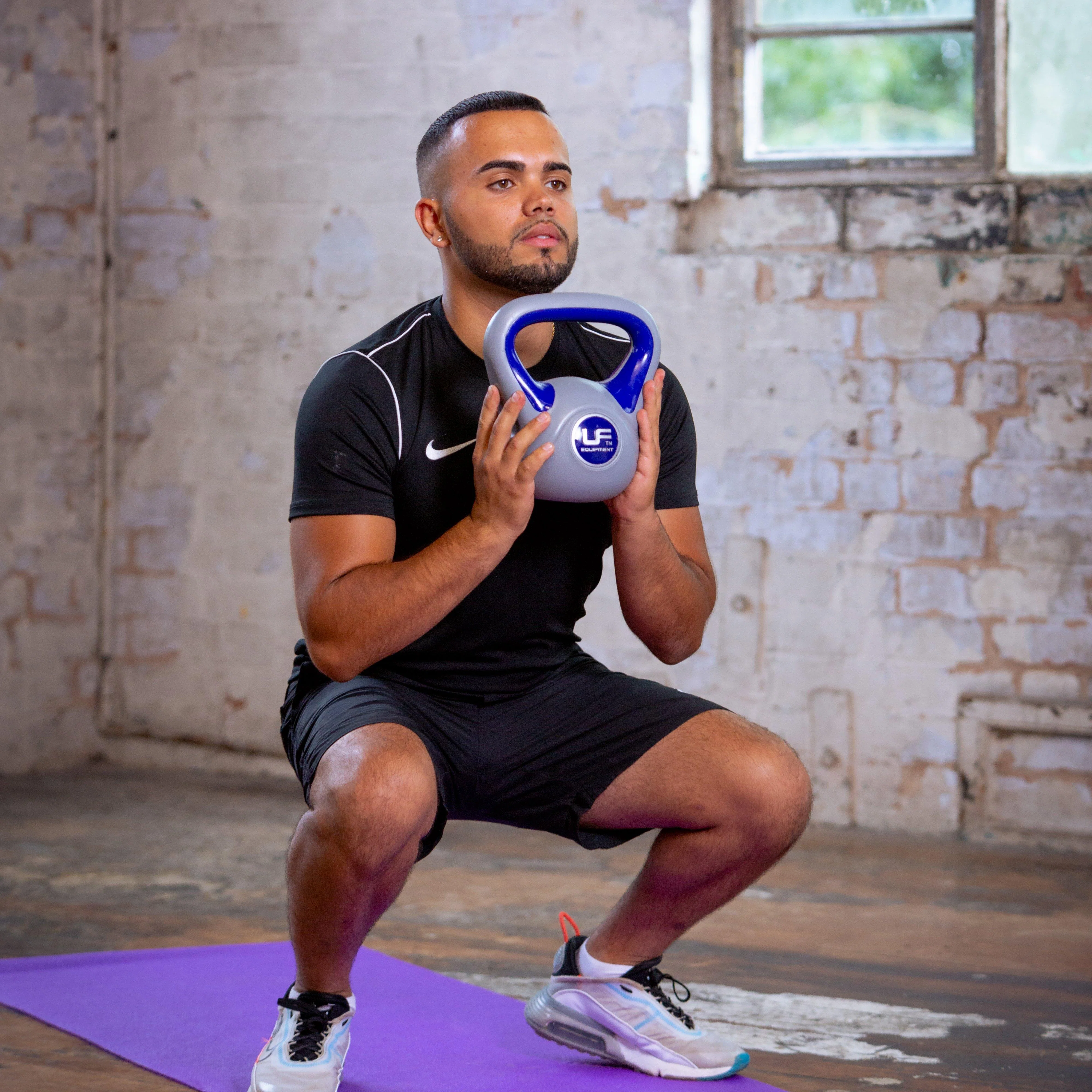 Vinyl Kettlebell 6kg - Image 4
