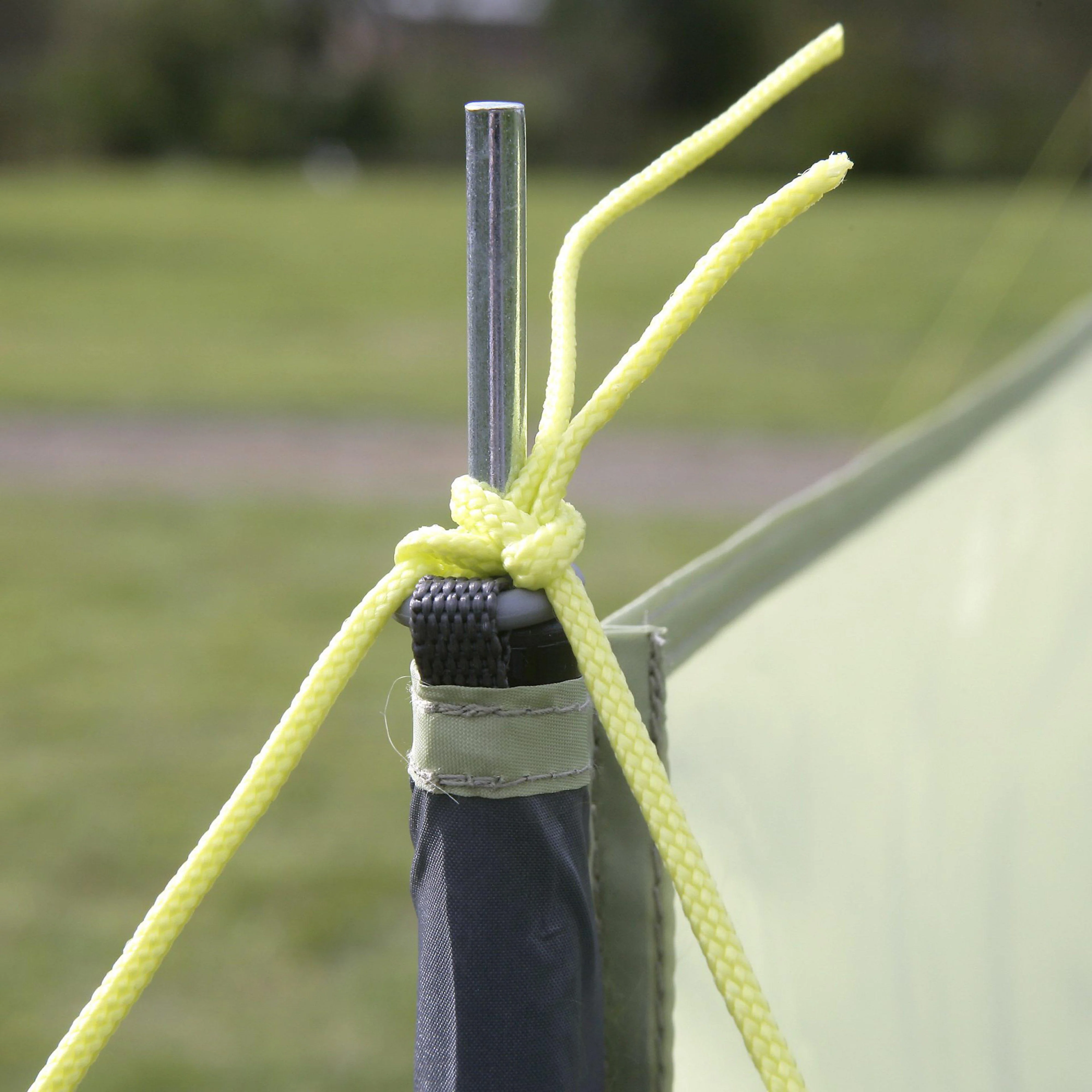 Family Windbreak - Image 3