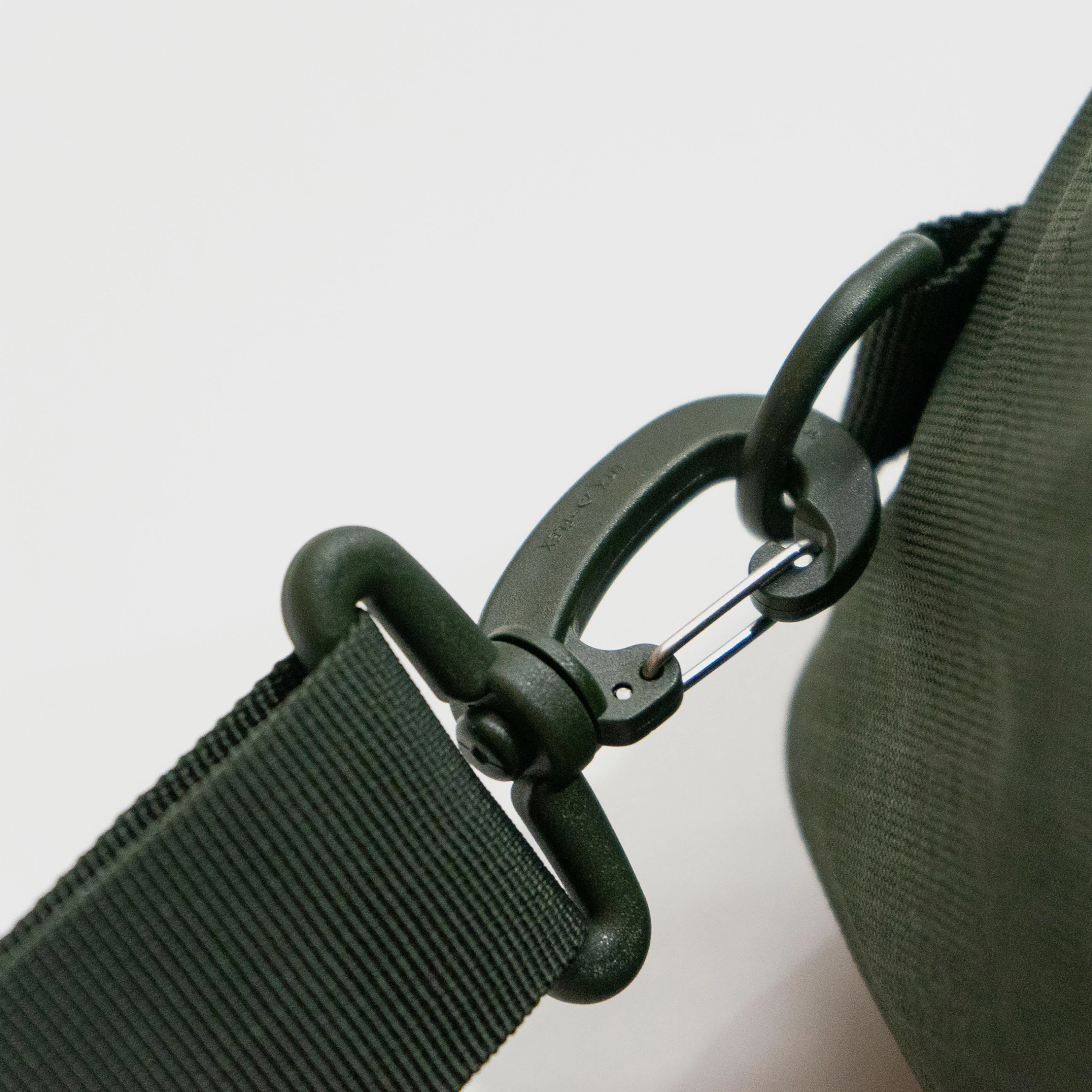 Global 60L + 20L Travel Backpack - Image 18