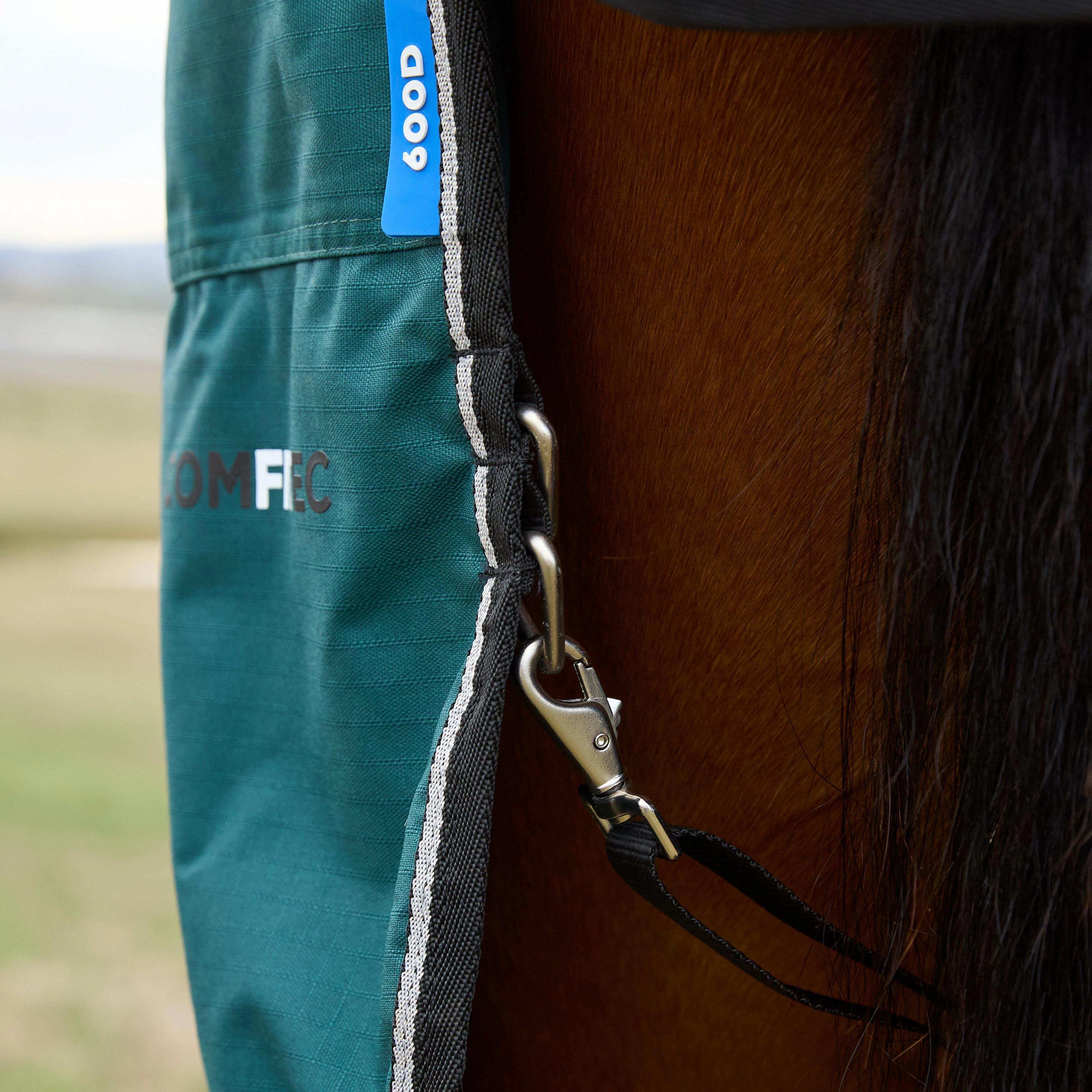 ComFiTec Classic Combo Neck Medium Turnout Rug - Image 4