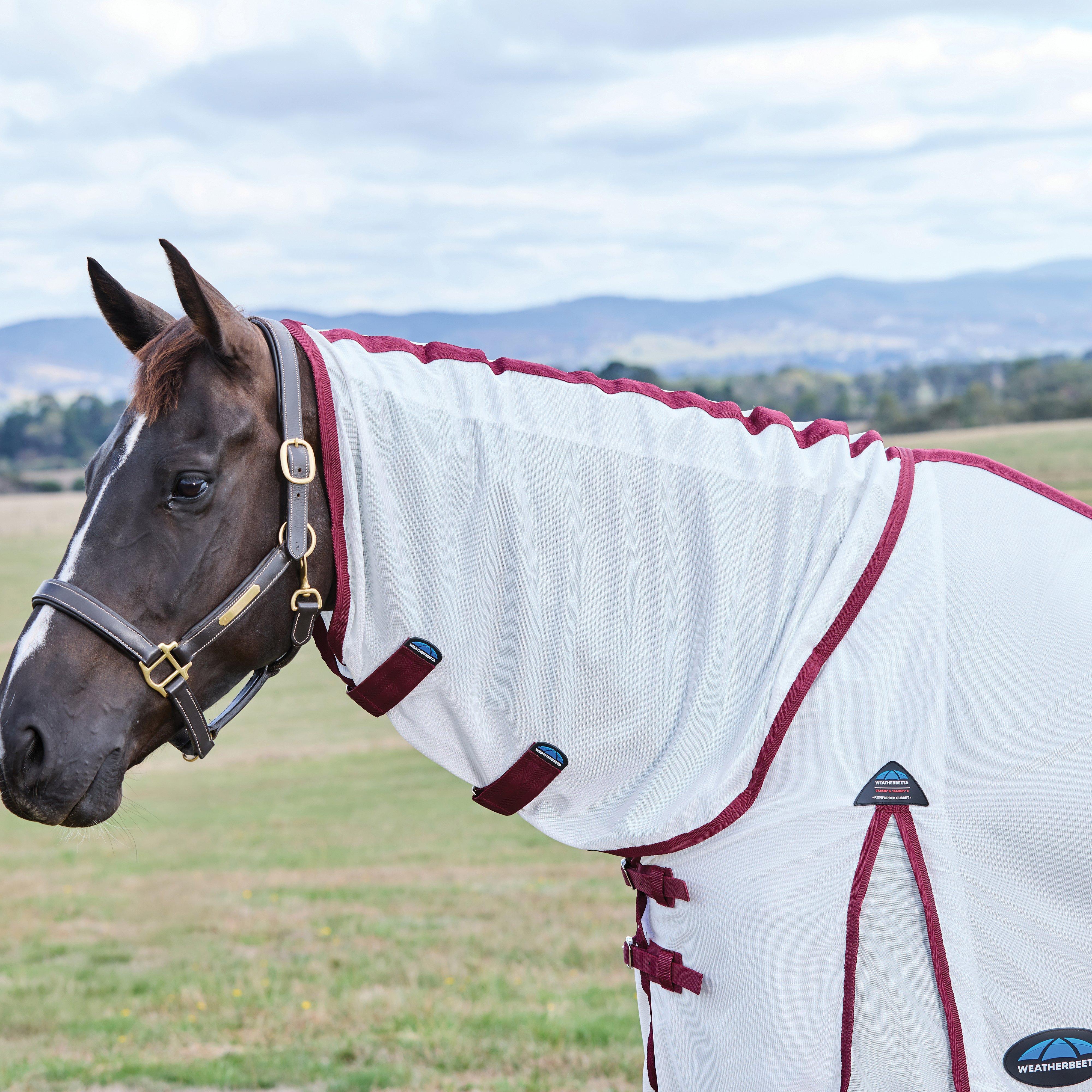 ComFiTec Essential Combo Neck Fly Sheet White/Burgundy - Image 2