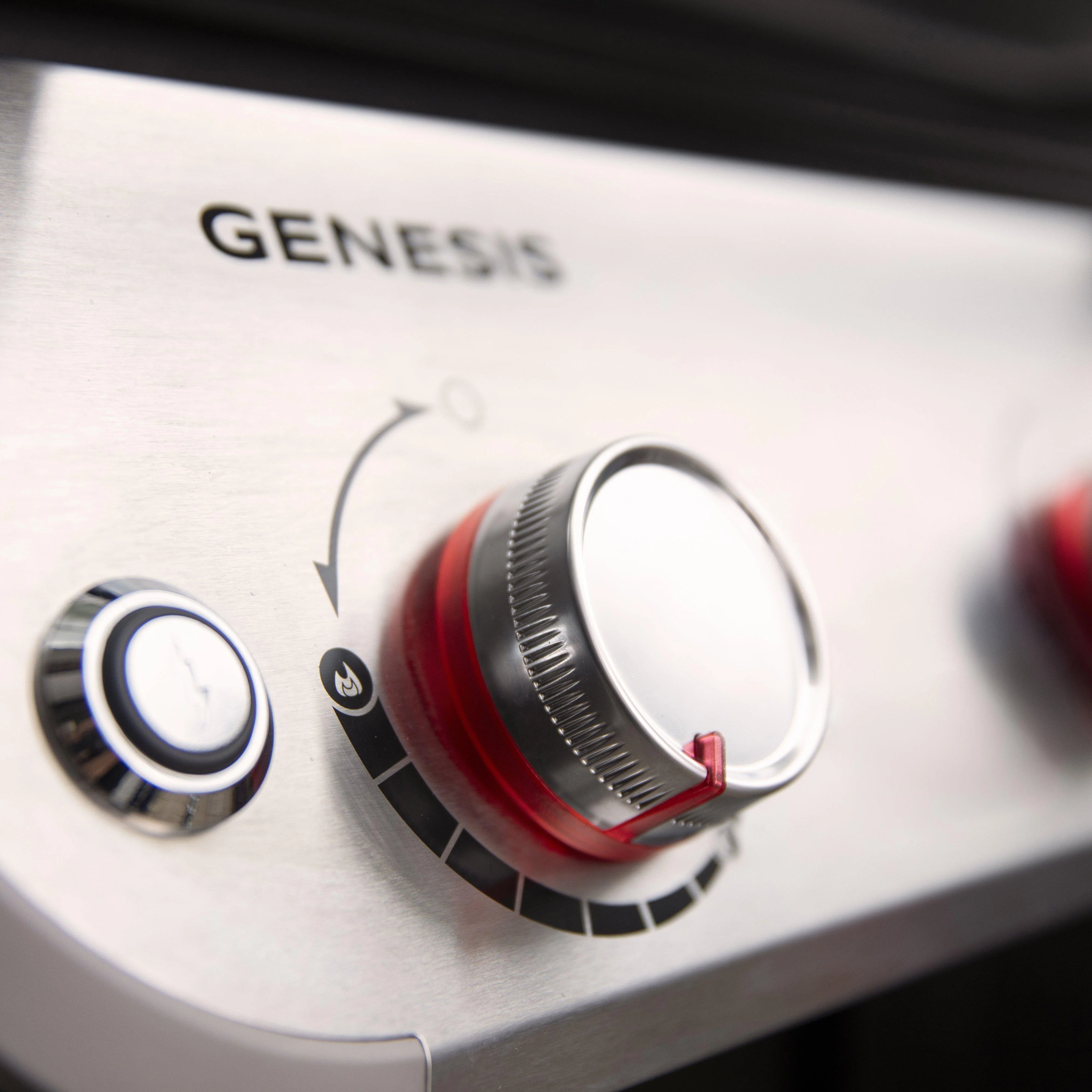 Genesis E-315 Gas Barbecue - Image 3
