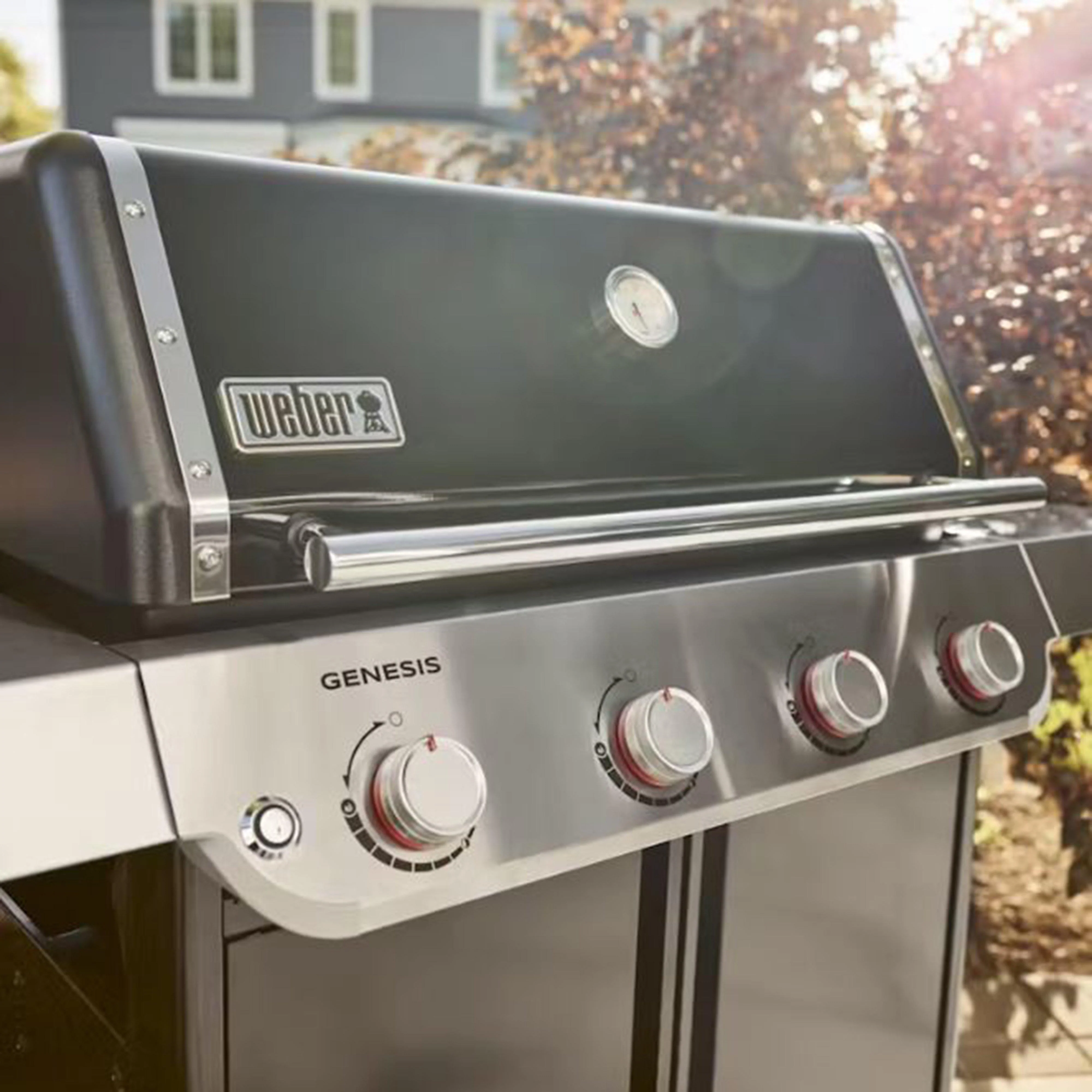 Genesis E-415 Gas Barbecue - Image 3