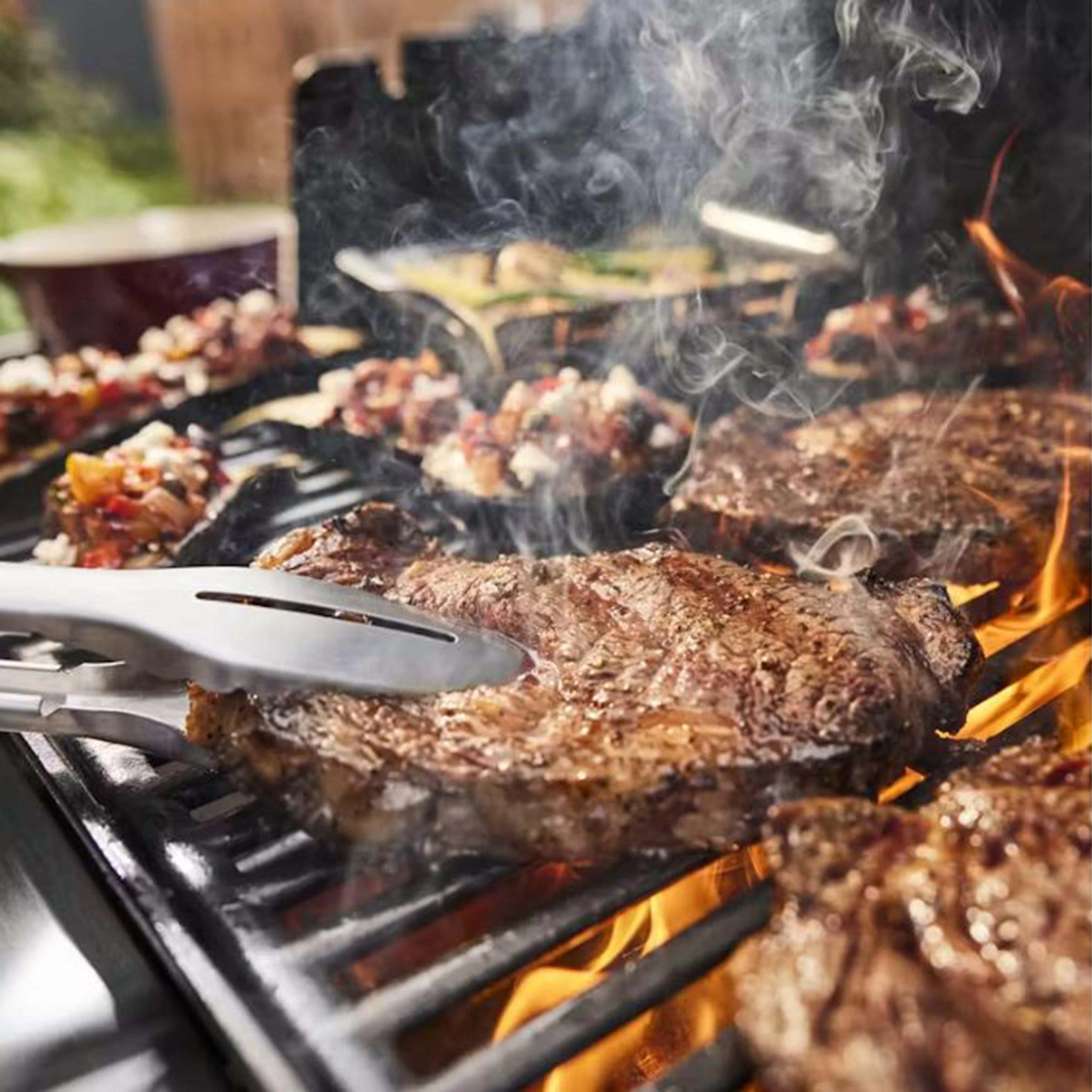 Genesis E-415 Gas Barbecue - Image 4