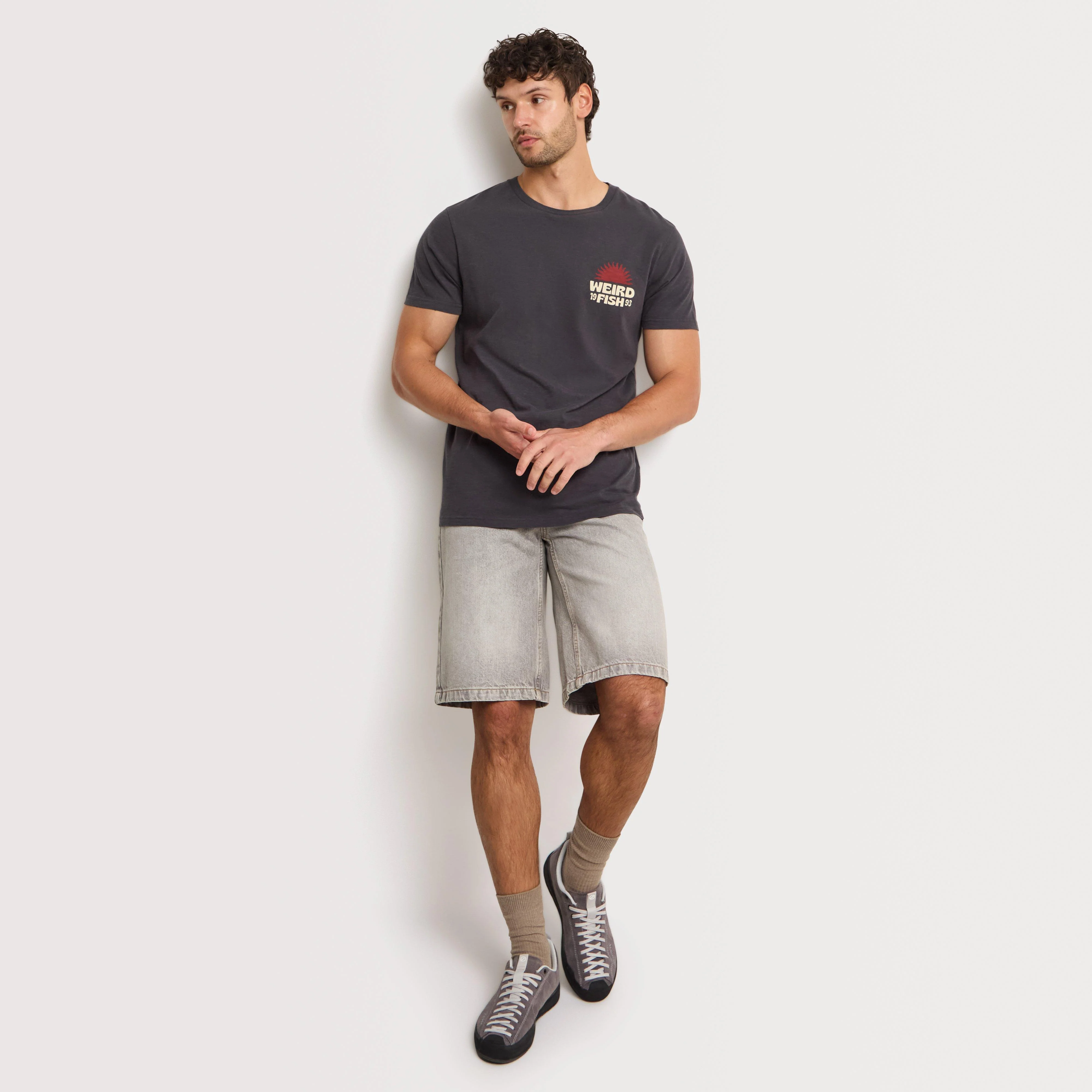 Men's Sun Beam Back Print Graphic T-Shirt - Image 2