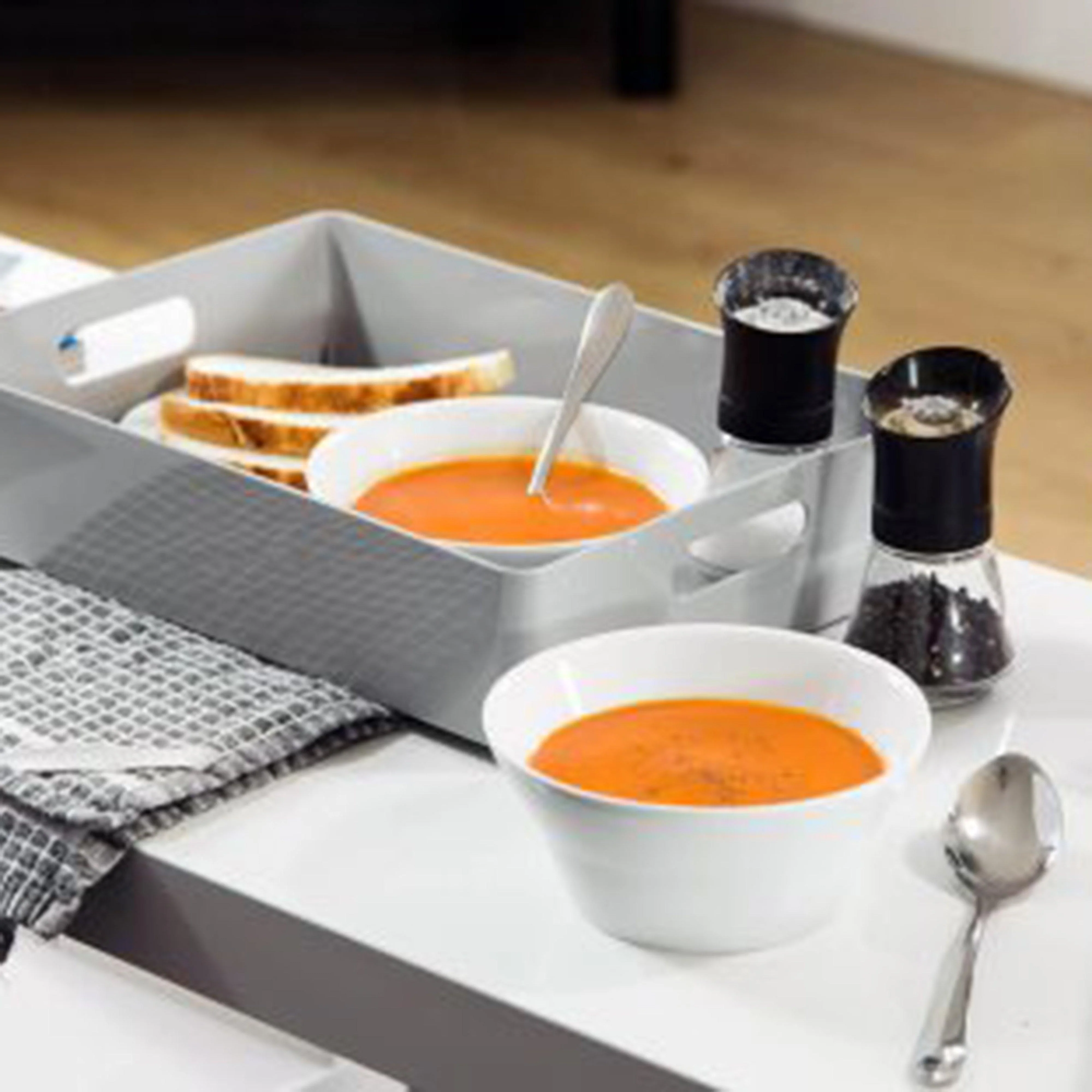 Studio Plastic Storage Basket 5.01 - Image 3