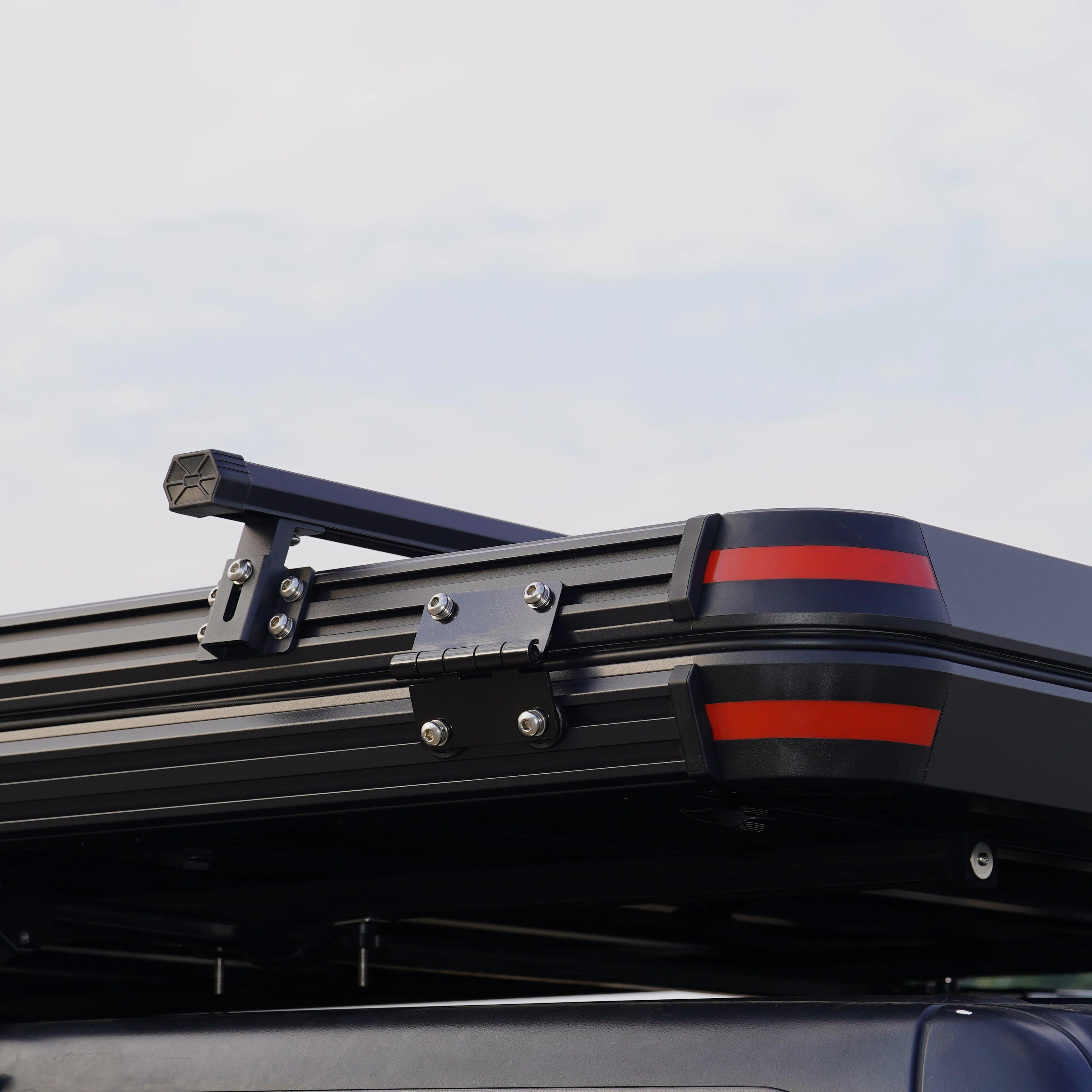 Desert Cruiser 120 Roof Top Tent - Image 5