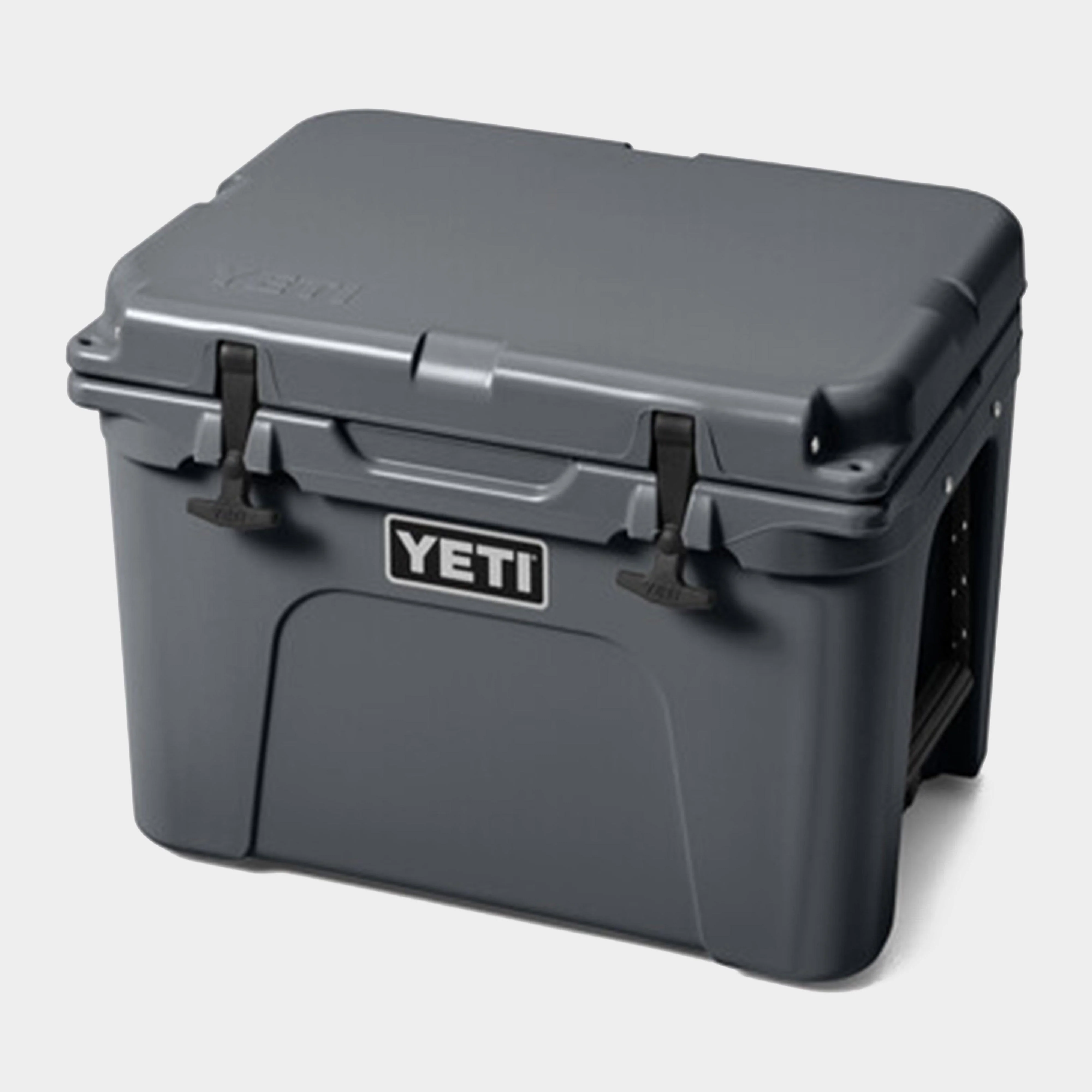 Tundra® 35 Cool Box - Image 2