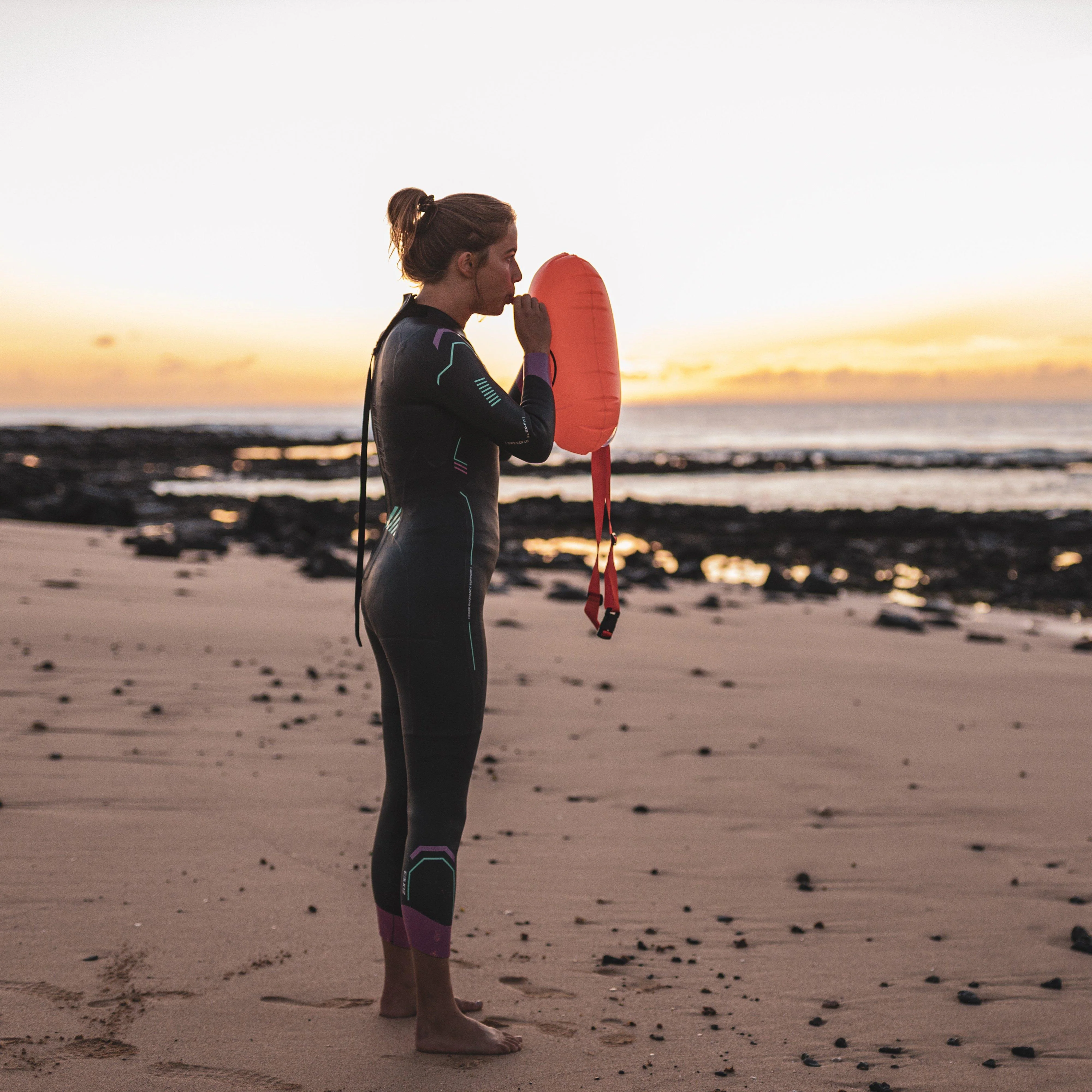 On The Go Swim Safety Buoy and Dry Bag - Image 2